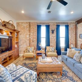Downtown Emmett Apt: 7 Mi to Black Canyon Dam, hotel in Emmett