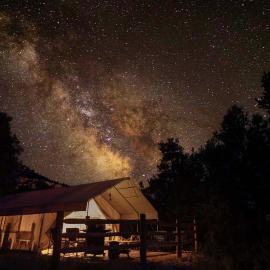 Glamping Tent #2 with Heat AC and Private Bath, hotel en Orderville