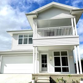 Saltwater House - Opposite the Beach!