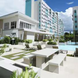 Modern 2-Bedroom Condo in the Heart of Dumaguete, hotel v destinácii Dumaguete