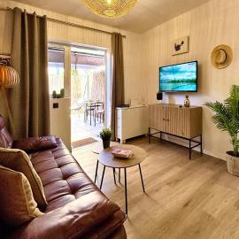 Cosy Bungalow Green Oasis