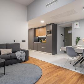 City Pop Prague Aparthotel، فندق في براغ