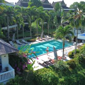 Serenity Lakeside Resort, hotel en Kathu