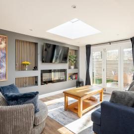 Laurel Lodge - Stylish Two Bed & Free Parking