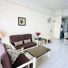 Costa Mahkota - 3 min to Mahkota, 4pax, 1car park