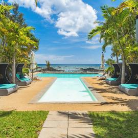 Kanope Bay - Holiday Beachfront Apartments, hotel in Pointe aux Biches