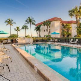 2BR ground floor condo steps from the beach on Sanibel Island - Sandalfoot 1D1, khách sạn ở Sanibel