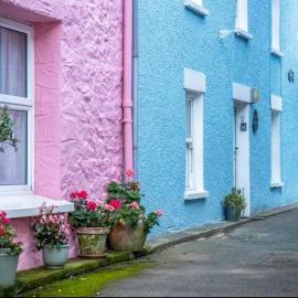 Calebs Cottage- Solva harbour, hotel in Solva