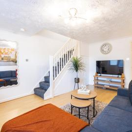SionStays - Honeysuckle Court - Close to City Centre!, hotel sa Peterborough
