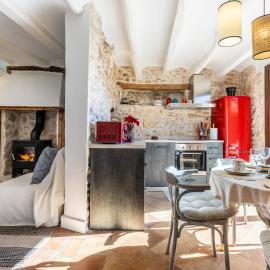 Casa rural con jardín,a 8km playa y en la naturaleza Taronja&canyella