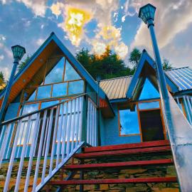 Snowind Cottages - An Offbeat Escape, hotel Kúfriban