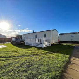 Cosy Family Caravan, Private Decking, Sleeps 6, Lyons Robin Hood, hotell i Rhyl