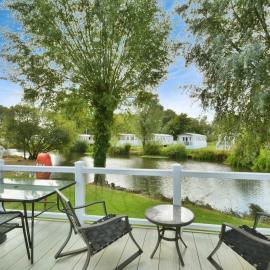 Hoburne Luxury Lodge on the Lake