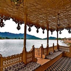 Srinagar में, होटल Swift houseboats