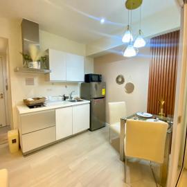Azure Staycation PH 1503، فندق في مانيلا