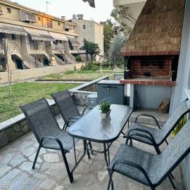 Kostakis House, хотел в Каливес Полигиру