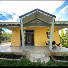 Maison Créole, hotel in Anse-Bertrand