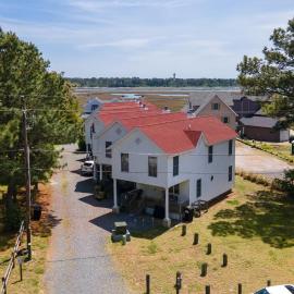 Waterman's Daughter - Pet friendly; Water access!