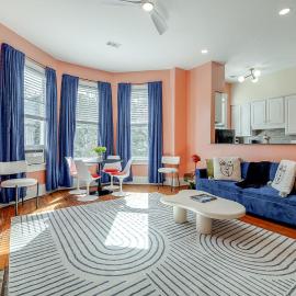 Cozy Home in Downtown close to Forsythe park, hotel in Savannah