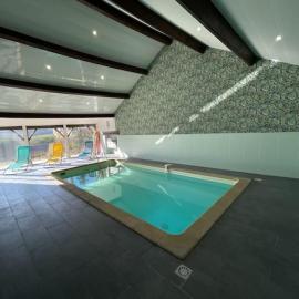 Villa 21 couchages avec piscine interieure chauffée, hotel en Belleu