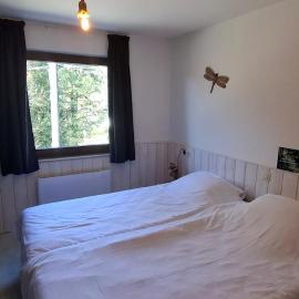 Auberge Chez Dikke Vriend, Chambres et taverne，希尼的飯店