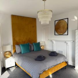 Stylish One Bedroom Apartment
