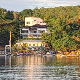 By The Bay Oracabessa Queen Bedroom Suite, Hotel in Oracabessa