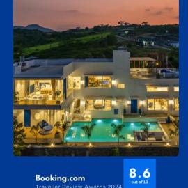 EKOSTAY Luxe - Hercules Villa โรงแรมในอิกัตปุรี
