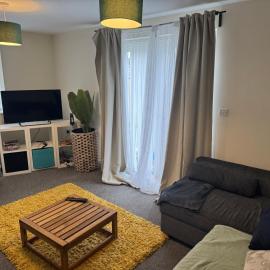 Snowdrop villa, hotel in Brislington
