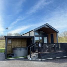 Lodges at Moody Meadows, hotel i Llanarth