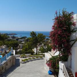 Ageri & Tritonis Luxury Apartments, ξενοδοχείο στους Πεύκους Ρόδου