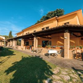 La Carrozza d'Oro, hotel en Montefiascone