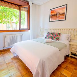 Oliva Rooms 3000, hotel i Santander
