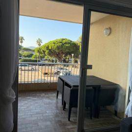 Super studio climatisé sur le port de Hyeres