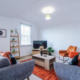Ideal Base for Contractors and Families Spacious 3 Bedroom House with 6 Beds Sleeps 6 Fully Furnished Kitchen by Harper Short Stays Short and Long Term Lets