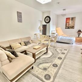Entire 1-Bedroom Apartment with Balcony, Sharjah