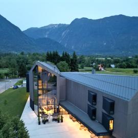 Viesnīca Hotel Soča pilsētā Boveca