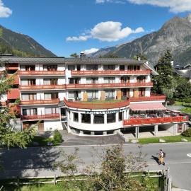 Chalet Hôtel La Sapinière, hotel in Chamonix