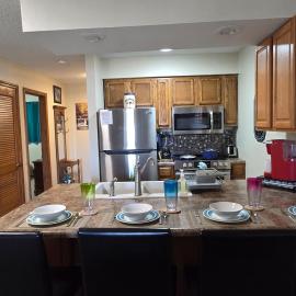 Swan's Woodland Getaway Condo, hotel v destinaci Reeds Spring