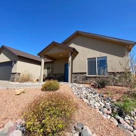 Beautiful Family and Pet-Friendly Home Near National Parks with NEW Hot Tub