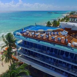 The Carmen Hotel - Ocean Front, hotel di Playa del Carmen