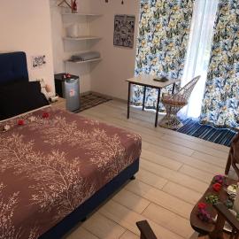 "A Tomo Mai Homestay" Airport, Free WiFi, Breakfast optional、パペーテのホテル