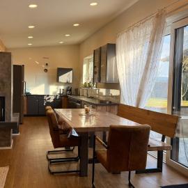 Ferienwohnung Weitblick Wangen im Allgäu - Zwei Schlafzimmer - Terrasse - Kamin