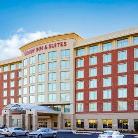 Drury Inn & Suites Charlotte Arrowood, hotel em Charlotte