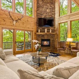 Eagle Nest Lodge Hot Tubs & Mountain Views, hotel i Seven Devils