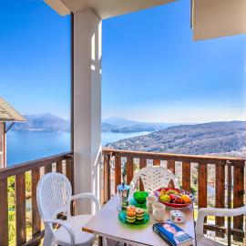 Nicoletta's Lake View with Balcony in Stresa - Happy Rentals