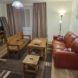 MK Apartment Hron, hotel a Podbrezová