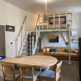Studio neuf avec mezzanine au cœur de Le Palais - FR-1-418-267, hotel a Le Palais
