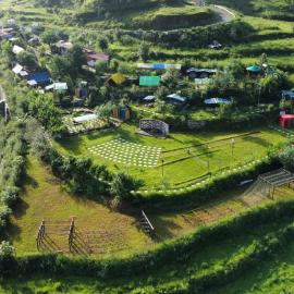 Nisarg Camping Pods, hotel em Almora