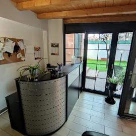 HOSTAL D'ANNUNZIO HOUSe, hotel v destinaci Cesano Boscone